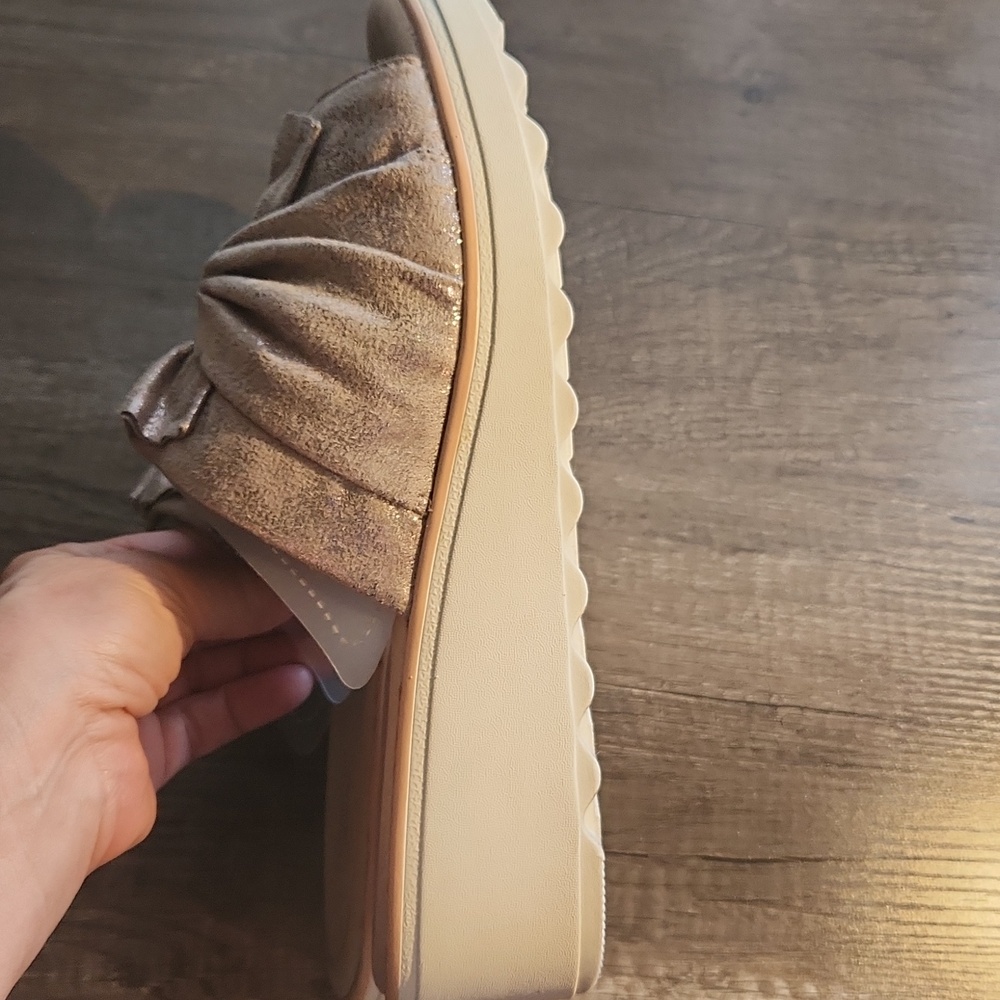 Clarks Suede Sparkle Slip-On Shoe - Neutral Tan - Picture 3 of 10